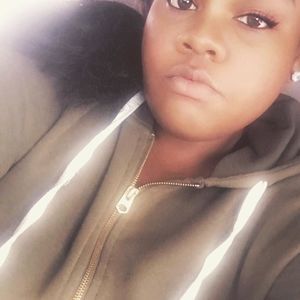 Meet your Posher, Arielle